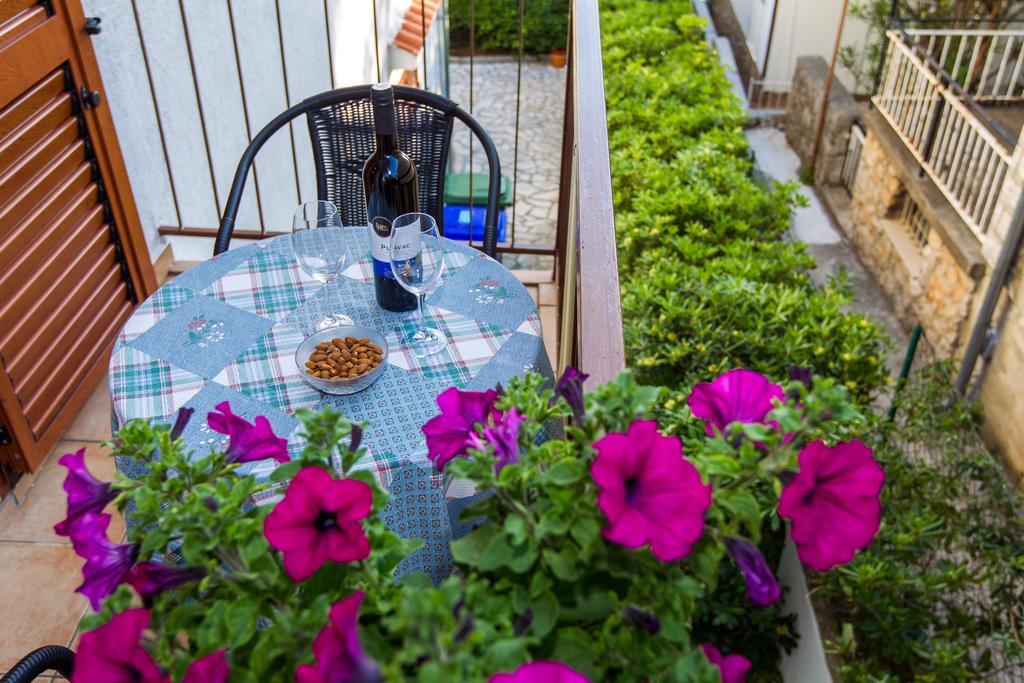 Villa Veca Starigrad Paklenica Buitenkant foto